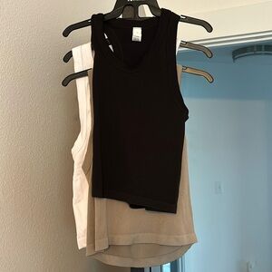 3 pack of 90 degree by reflex tank tops